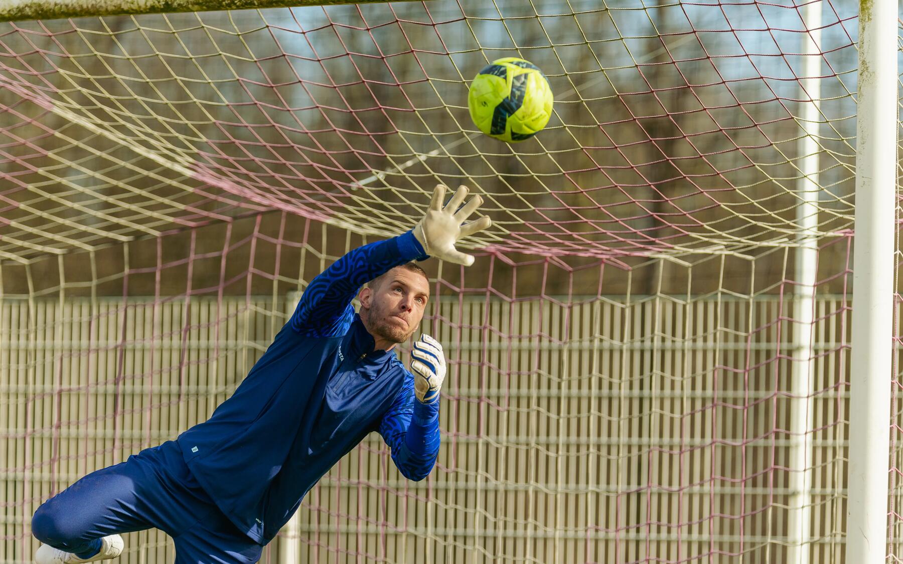 gardien_echauffement_football_kipsta