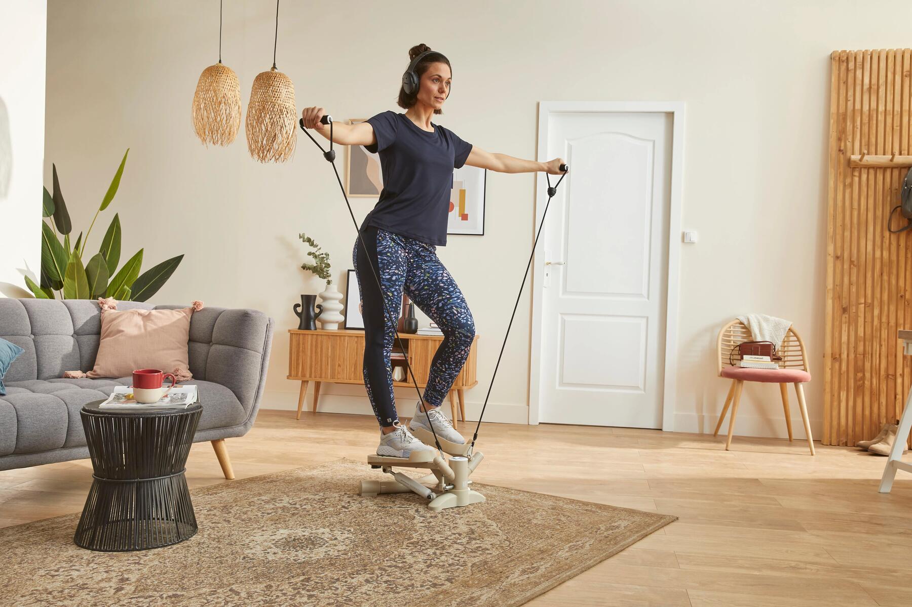 STEPPERUL – CARE SUNT BENEFICIILE + CELE MAI EFICIENTE EXERCIȚII PENTRU SLĂBIT