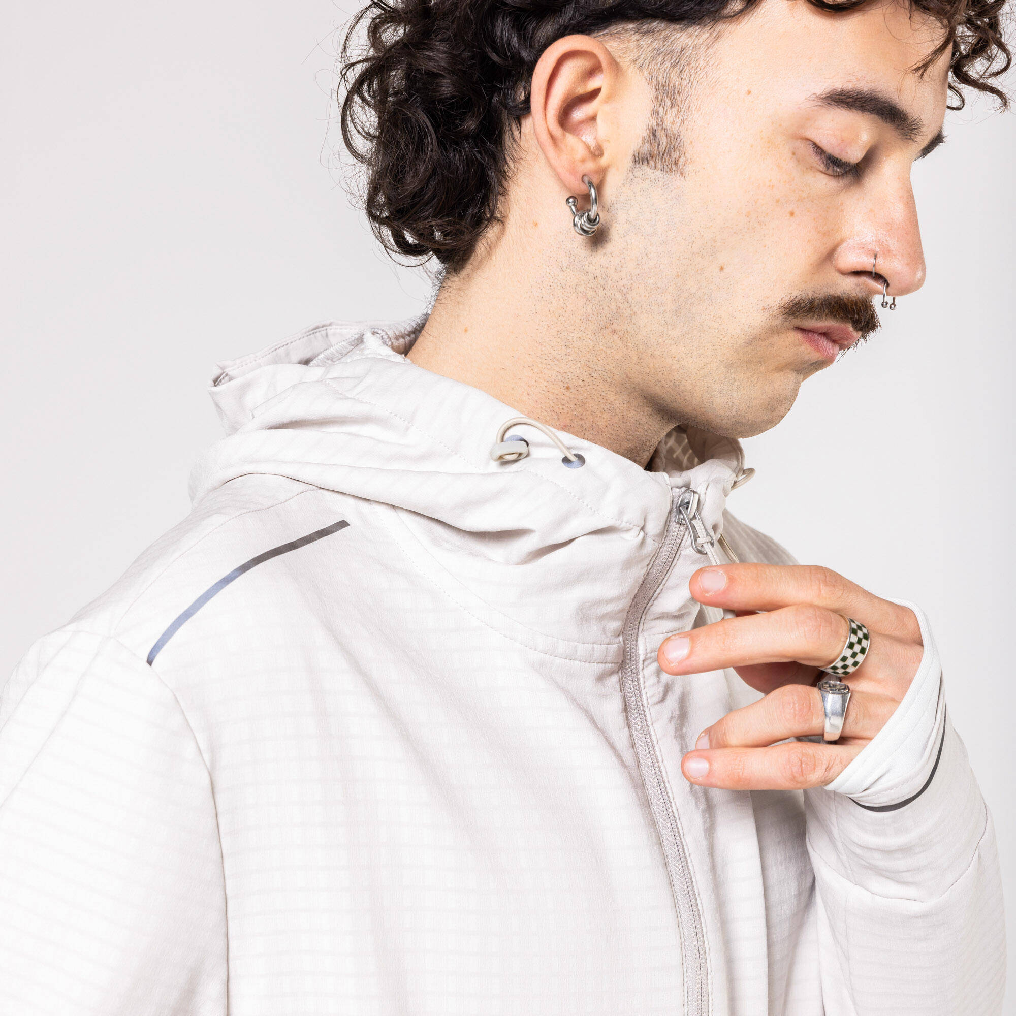 Men's KIPRUN RUN 500 Warm Running Jacket - Pebble Beige -  5