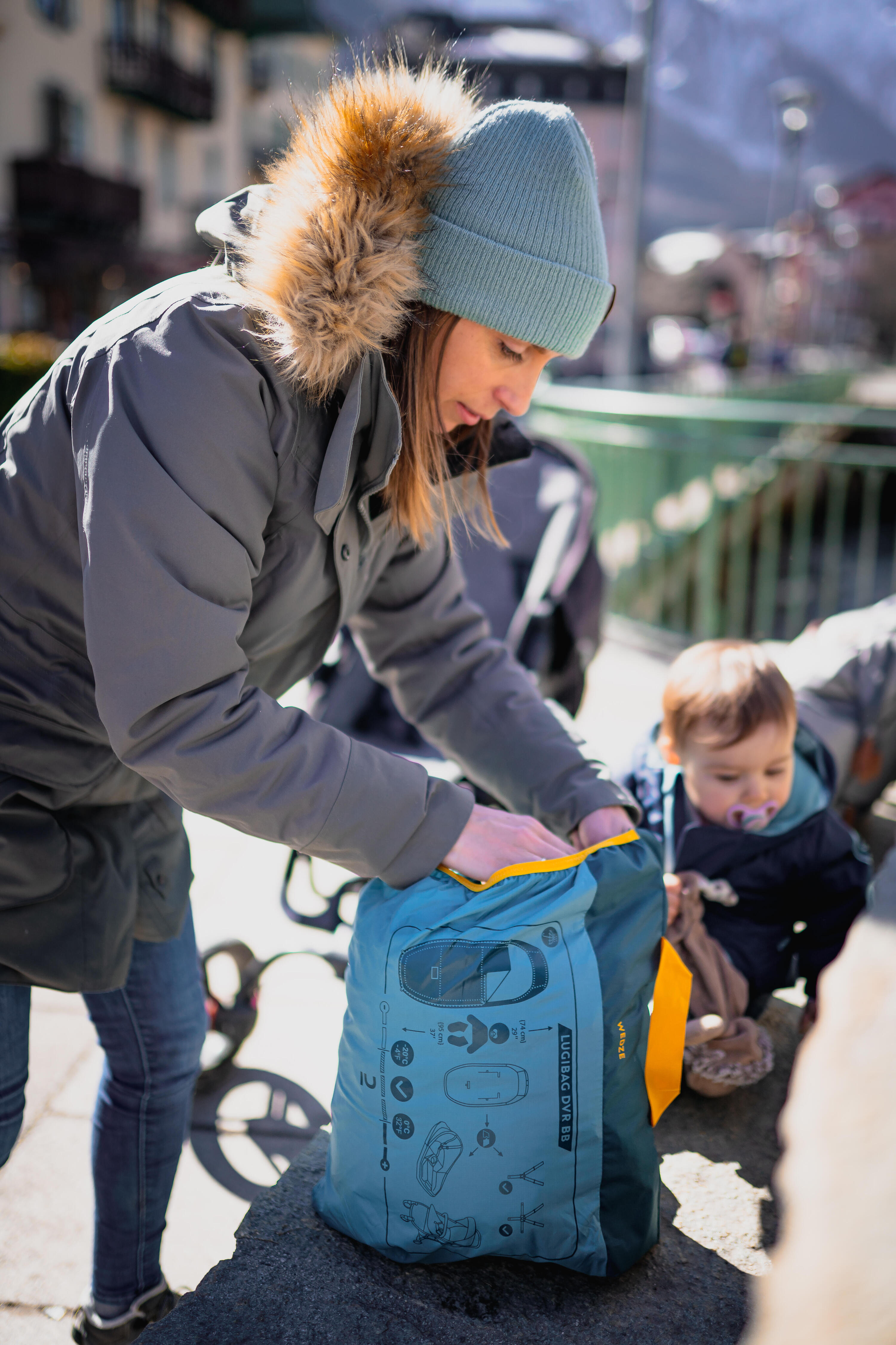 Very Warm Waterproof Adjustable -25°C Baby Footmuff - Turquoise 2/11