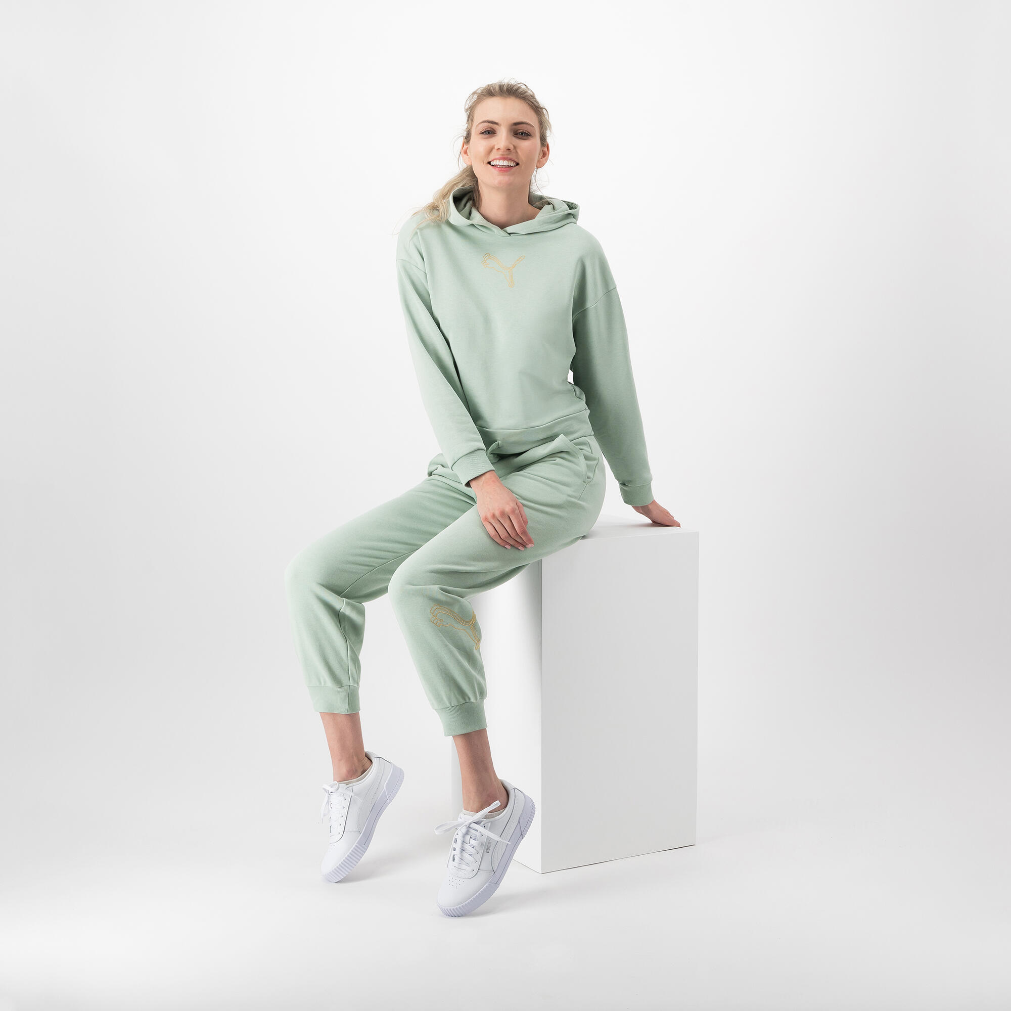 PUMA Felpa con cappuccio verde da donna