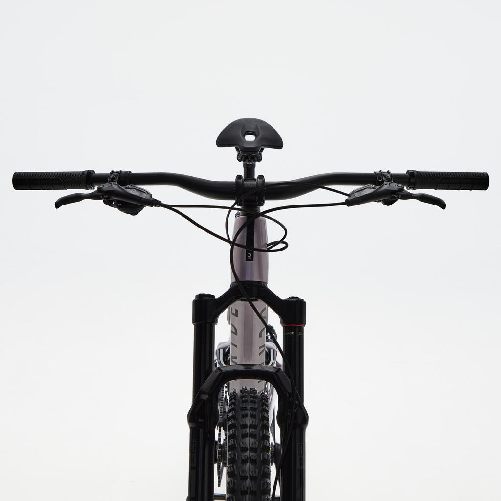 Horský bicykel All Mountain FEEL 900 S s karbónovým rámom