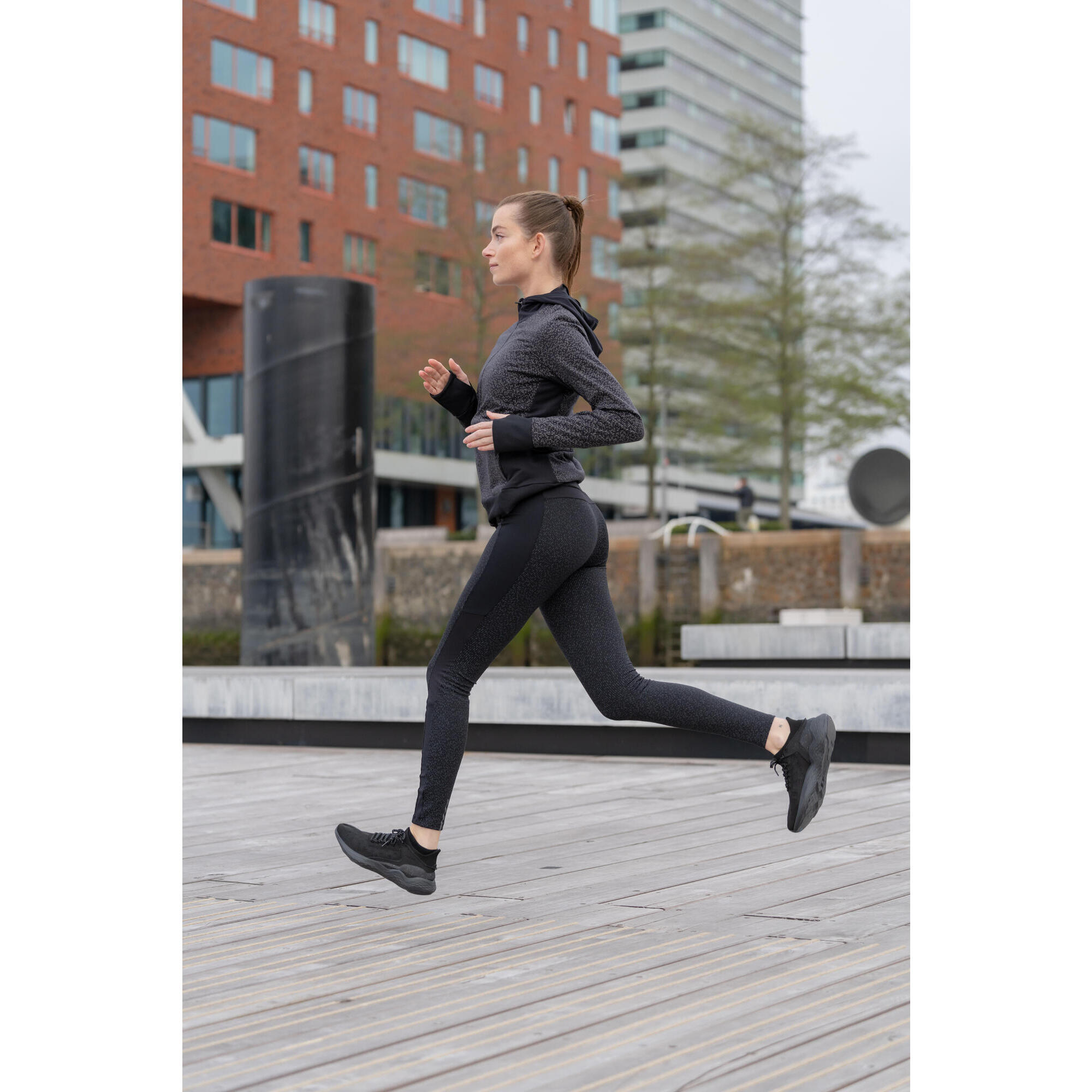Women s Warm Running Long Leggings Black with Reflective Motifs