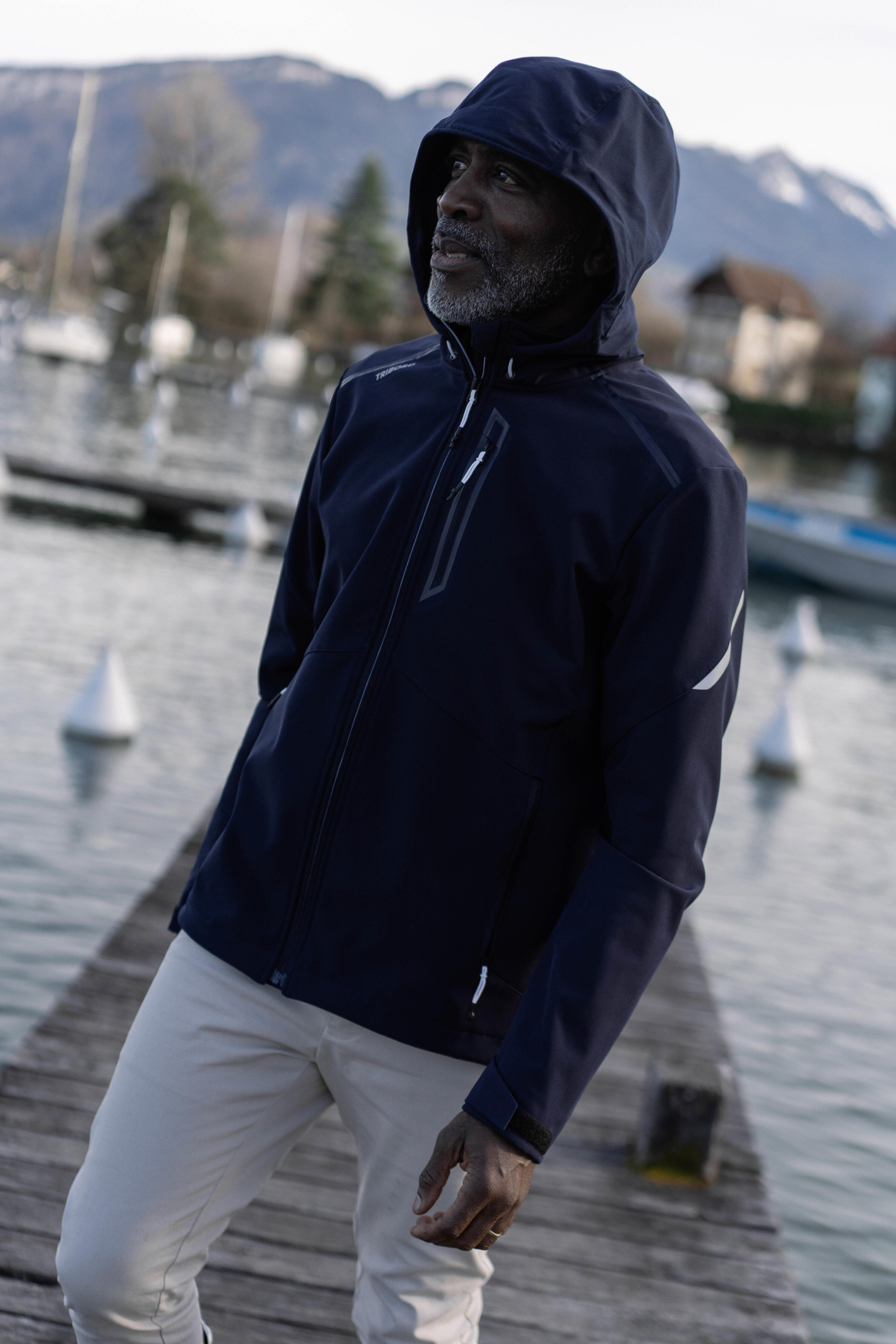 Chaqueta Hombre  Softshell perlante cortaviento Sailing azul oscuro 22/22