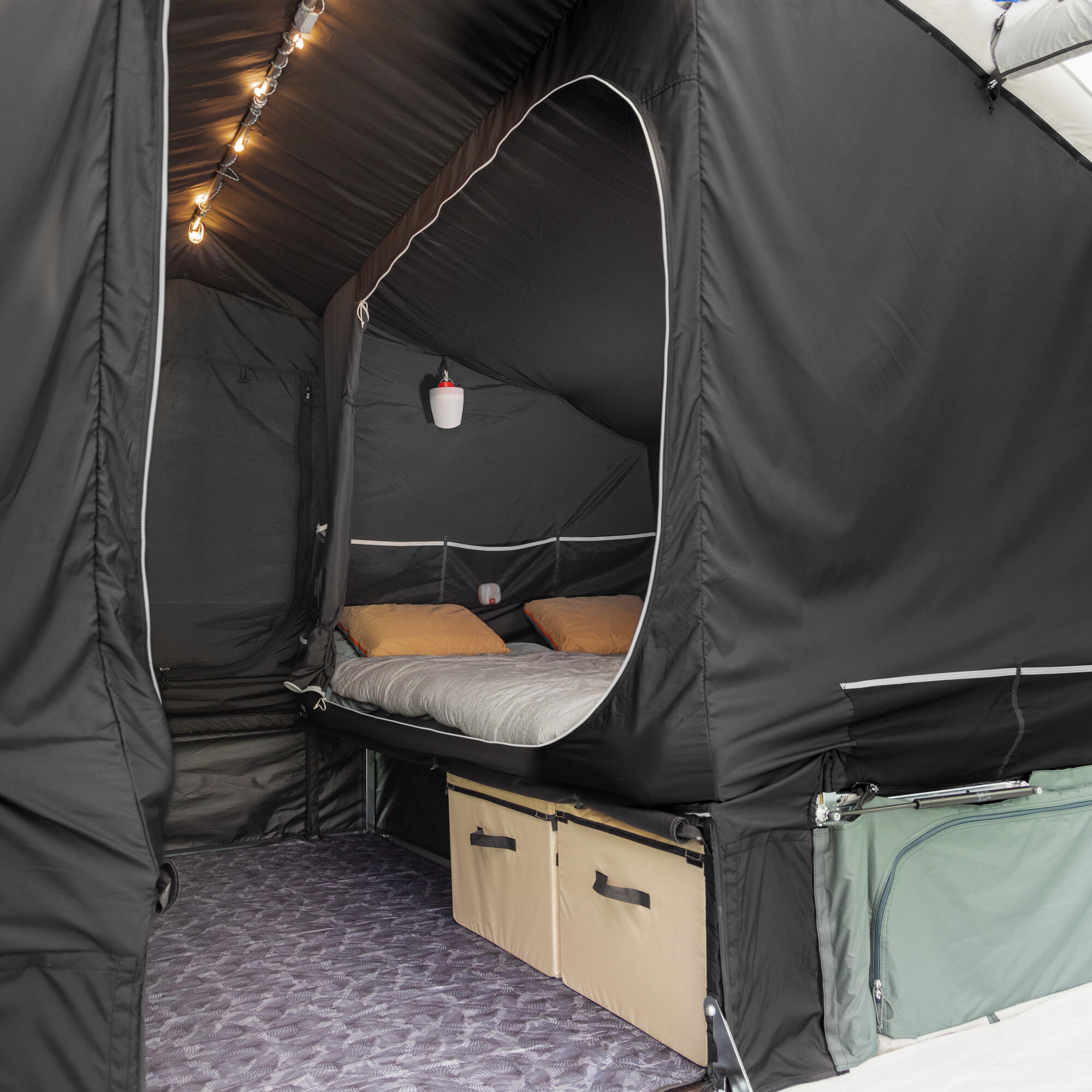 Inflatable shop tent trailer