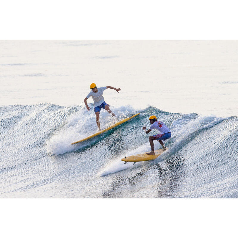 Casque pour la pratique du surf . Jaune