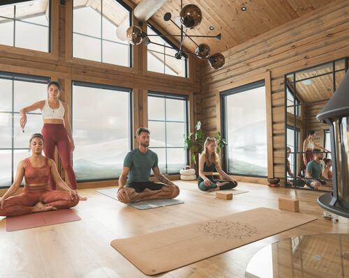 Qué es el yoga y en qué se diferencia de pilates