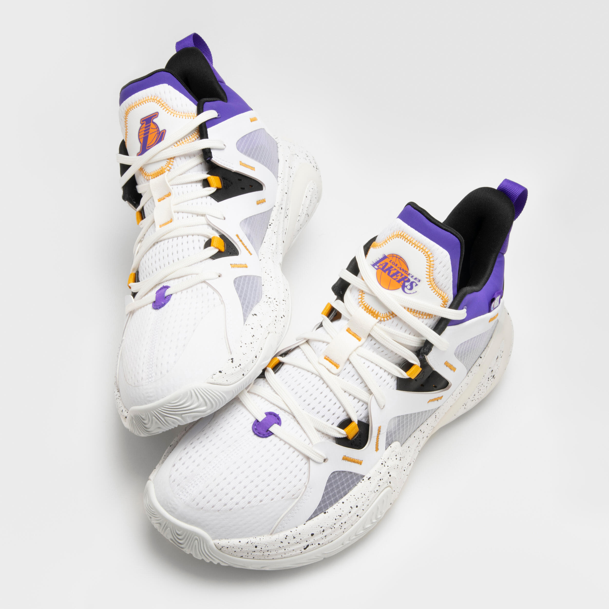 ZAPATILLAS DE BALONCESTO LOS ANGELES LAKERS UNISEX -  900 NBA MID-3 BLANCO 10/29
