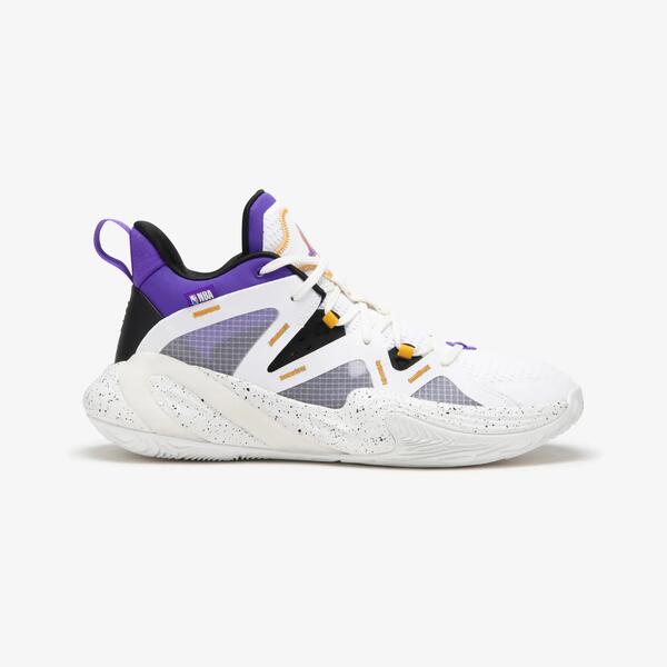 TARMAK ZAPATILLAS DE BALONCESTO LOS ANGELES LAKERS UNISEX - 900 NBA MID-3 BLANCO