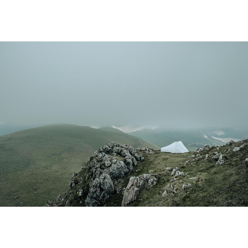 Tenda abrigo de trekking 2 pessoas MT900, ultra leve e compacta