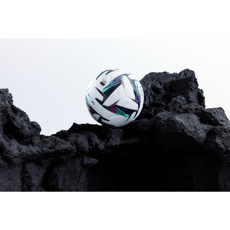 Fussball Ligue 2 BKT Offizieller Spielball 2023 mit Box