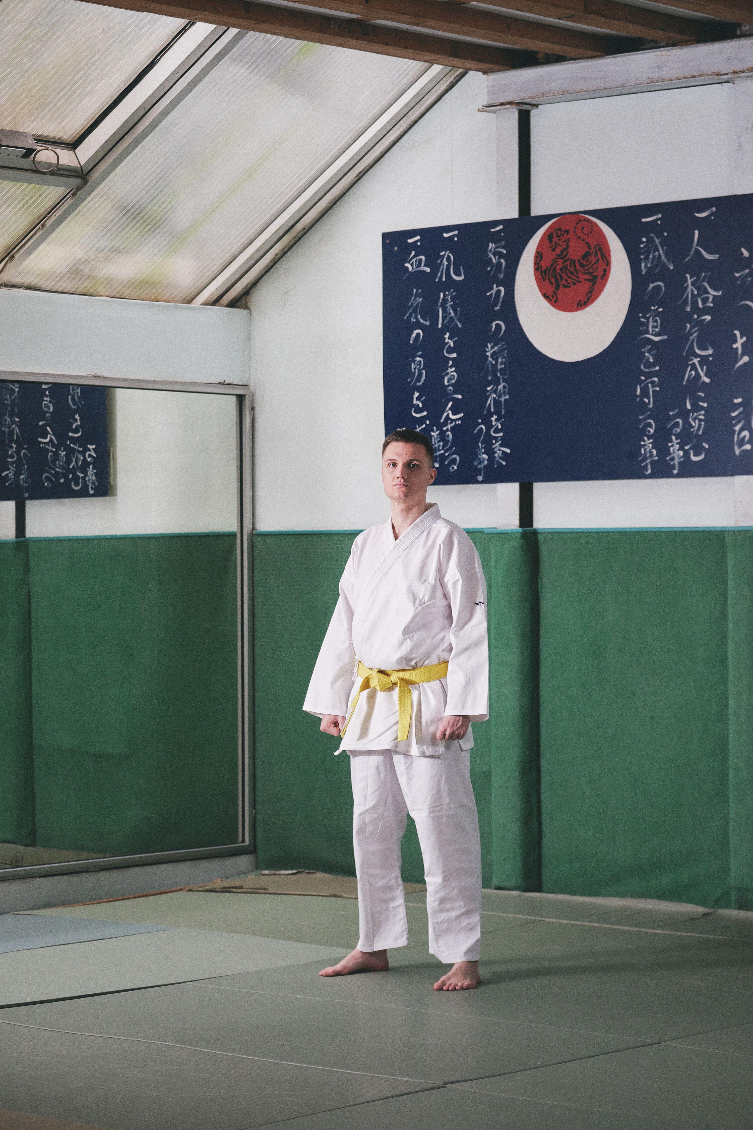 Kimono adulto karate 100 bianco 11/24