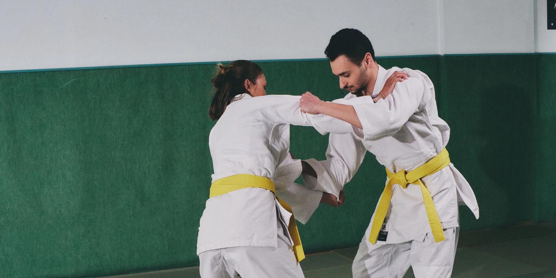¿Cómo elegir un kimono de judo? 