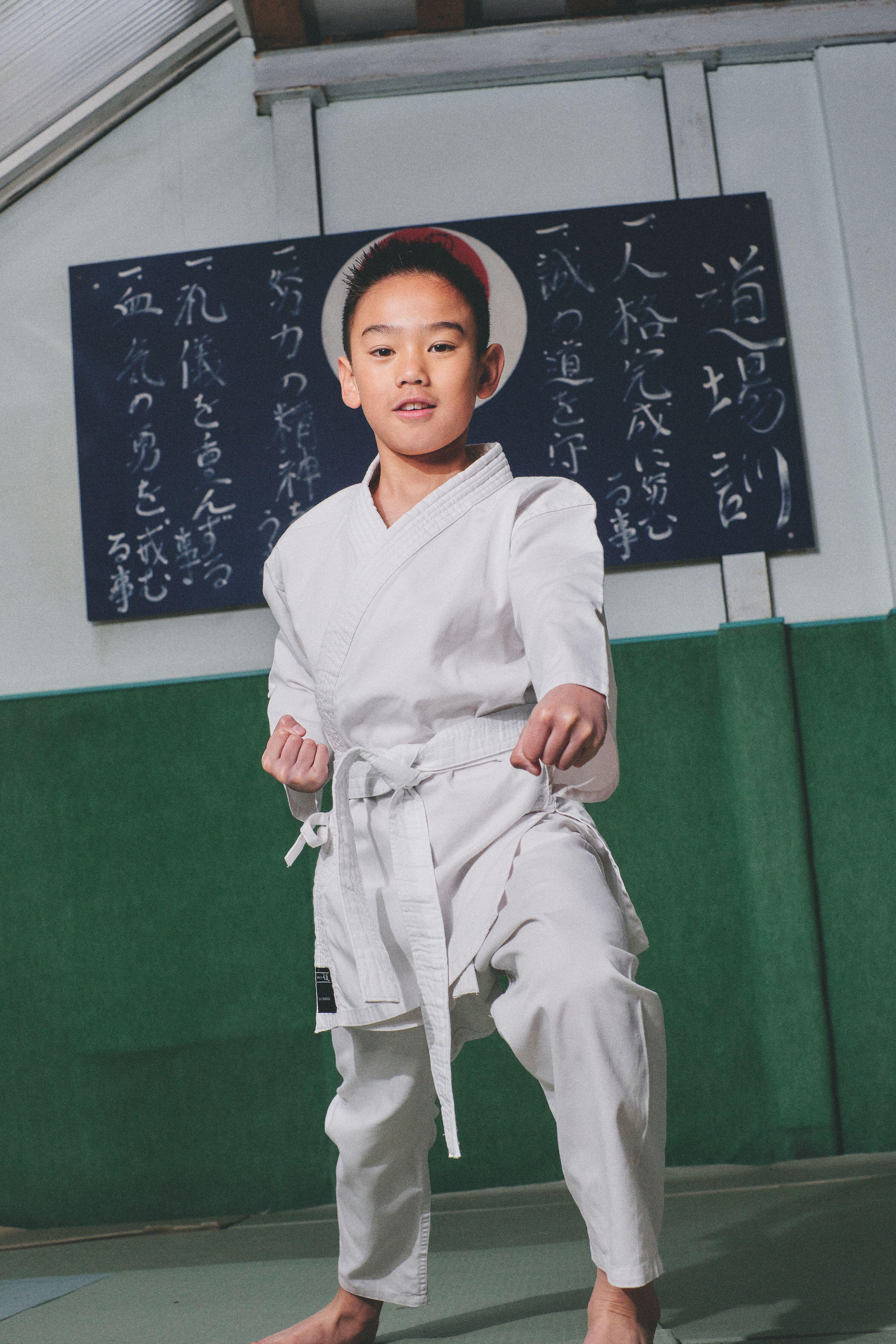 Kimono karate karategi niños Outshock 100 blanco 10/12