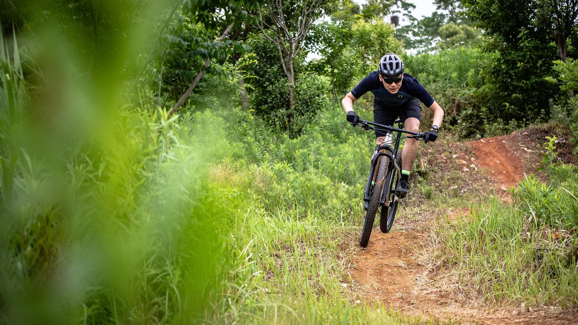 Les 10 avantages et inconvénients du VTT semi-rigide