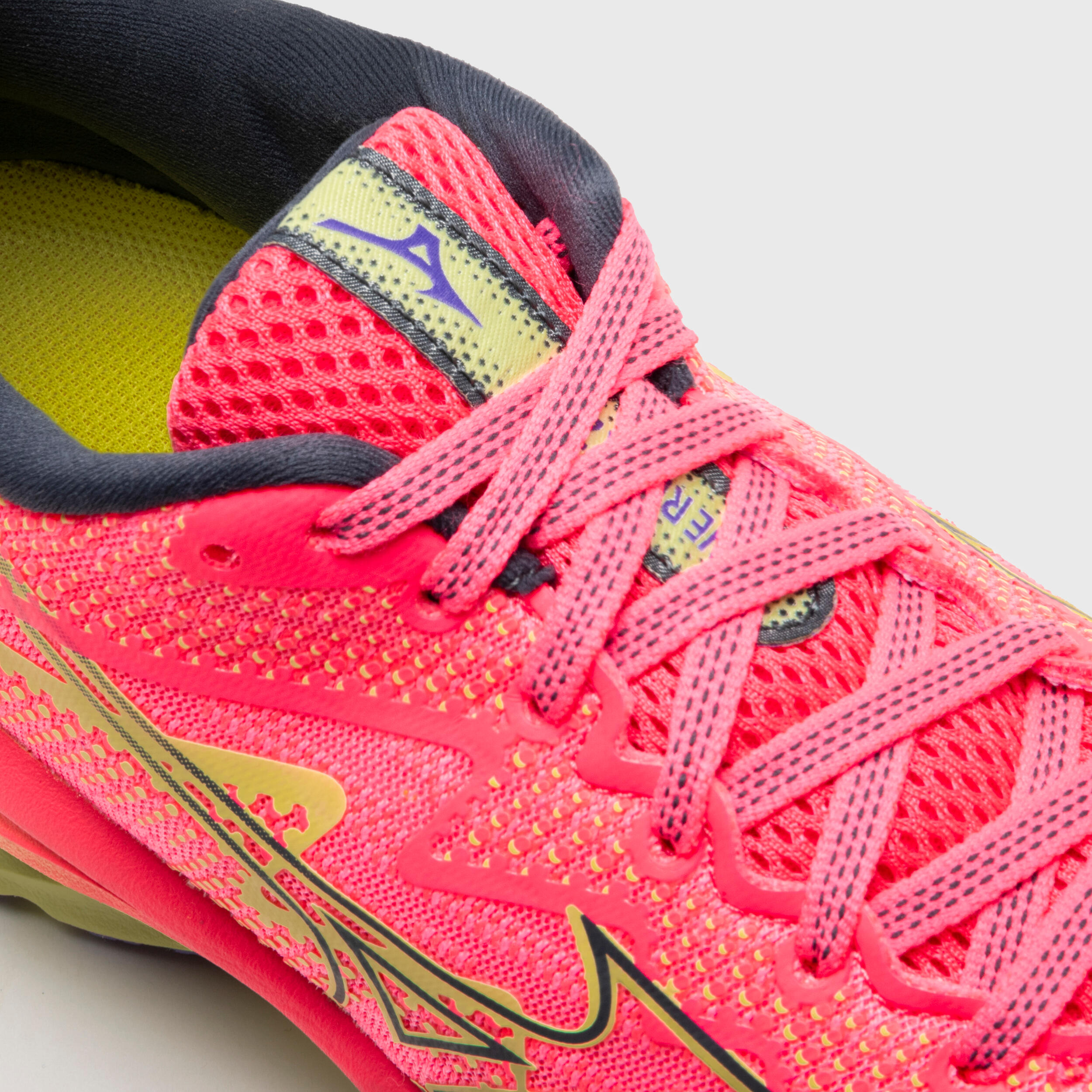 Mizuno wave enigma 2 decathlon hot sale