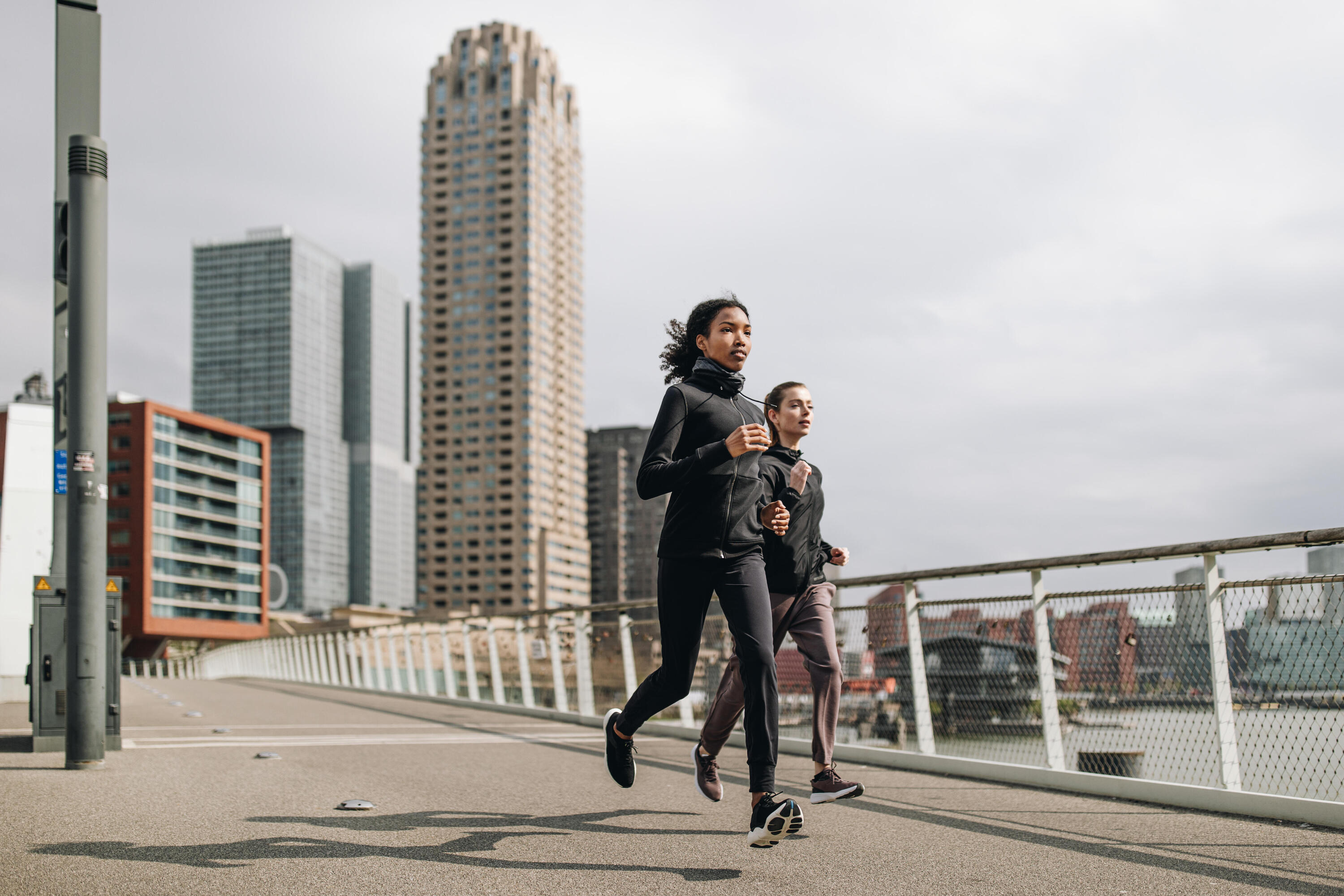 Calças de Corrida Quentes Mulher Jogging 500 Preto 10/13