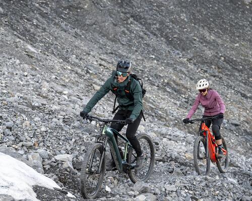¡Despídete del frío! 5 trucos para practicar ciclismo en invierno