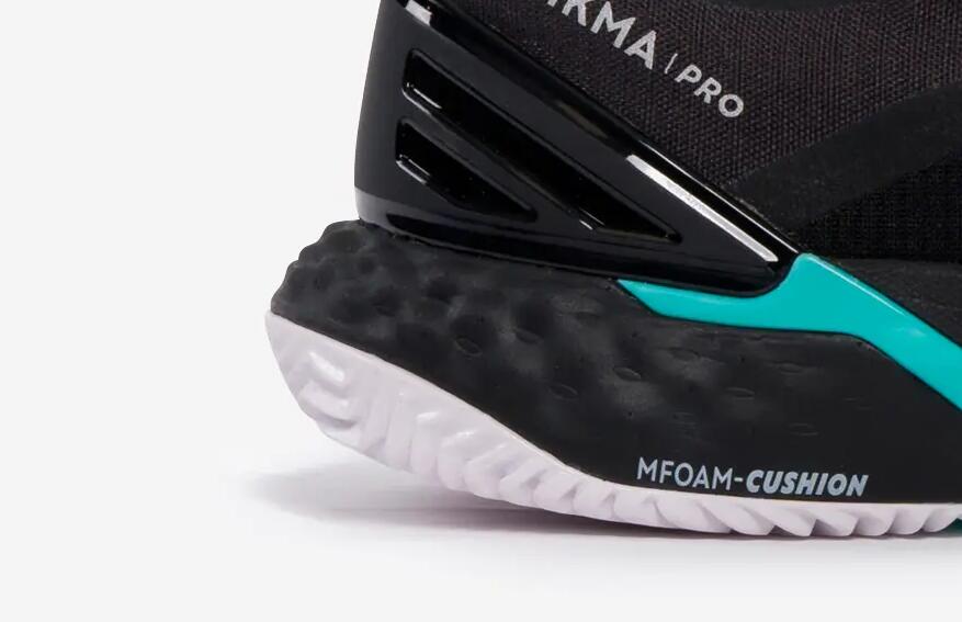 How to choose your padel shoes?