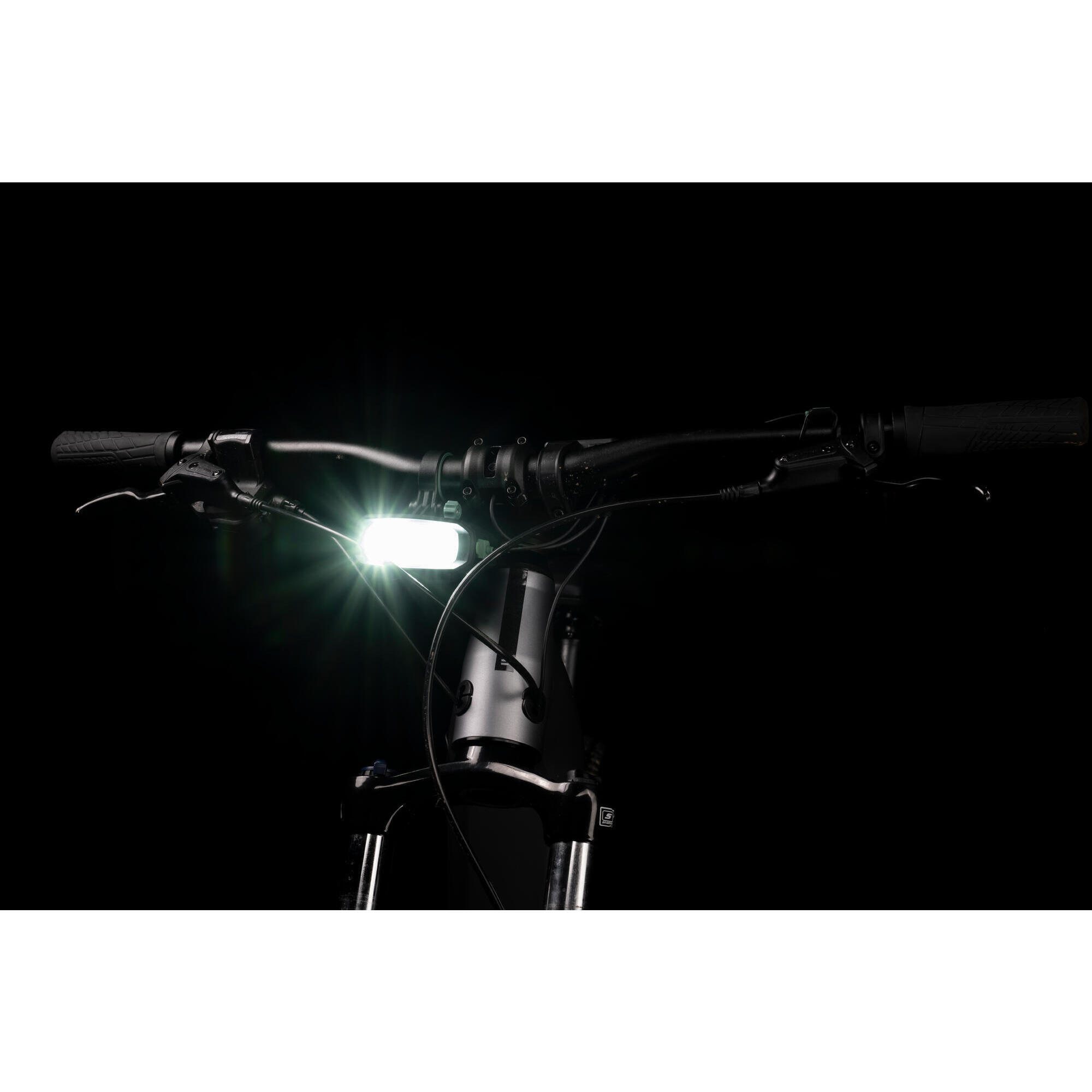 FL940 ILLUMINAZIONE PER BICICLETTE da utilizzare su strade non illuminate