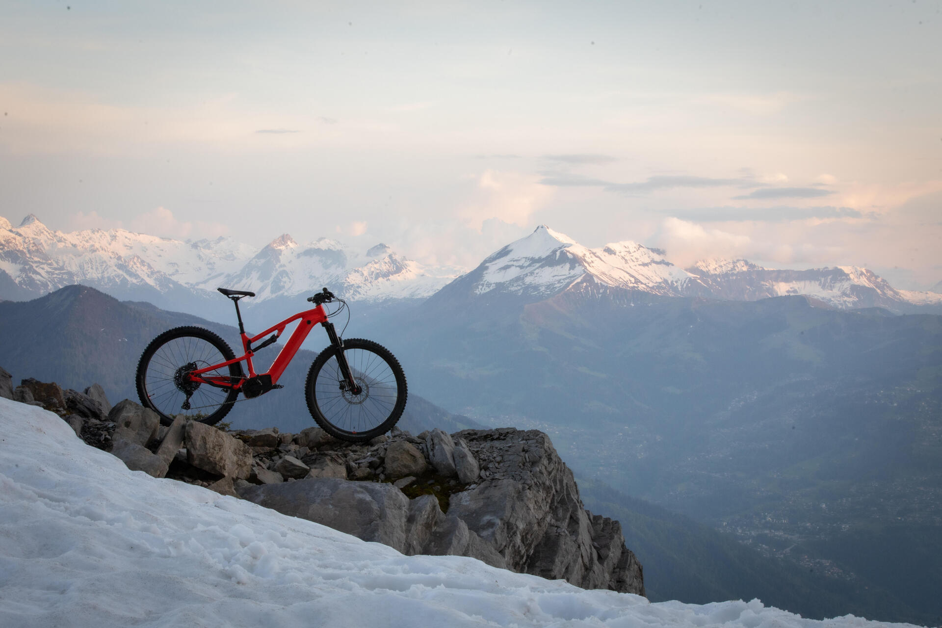 Bicicleta eléctrica GAMA E-EXPL