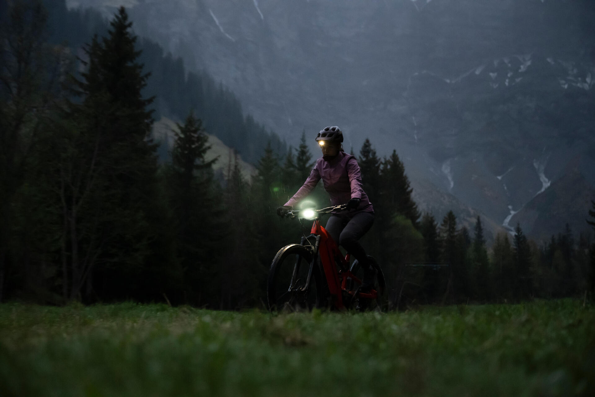 WEB_dsk,mob,tab_sadvi_int_TCI_2018_URBAN CYCLING[8396511]htc luci bici