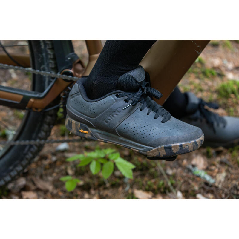 CHAUSSURES ALL MOUNTAIN POUR PEDALES AUTOMATIQUES GIRO CLUTCH GRISES