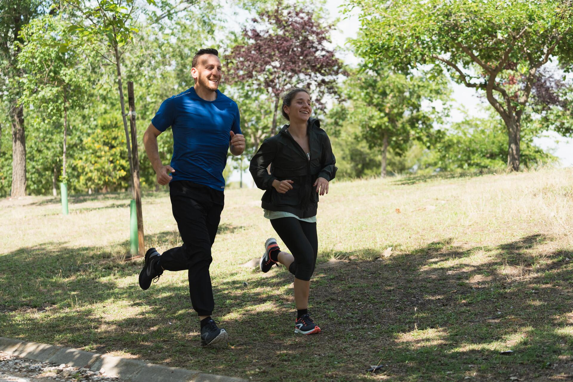 8488639 - Tênis Masculino para Trilha RUN ACTIVE GRIP Preto