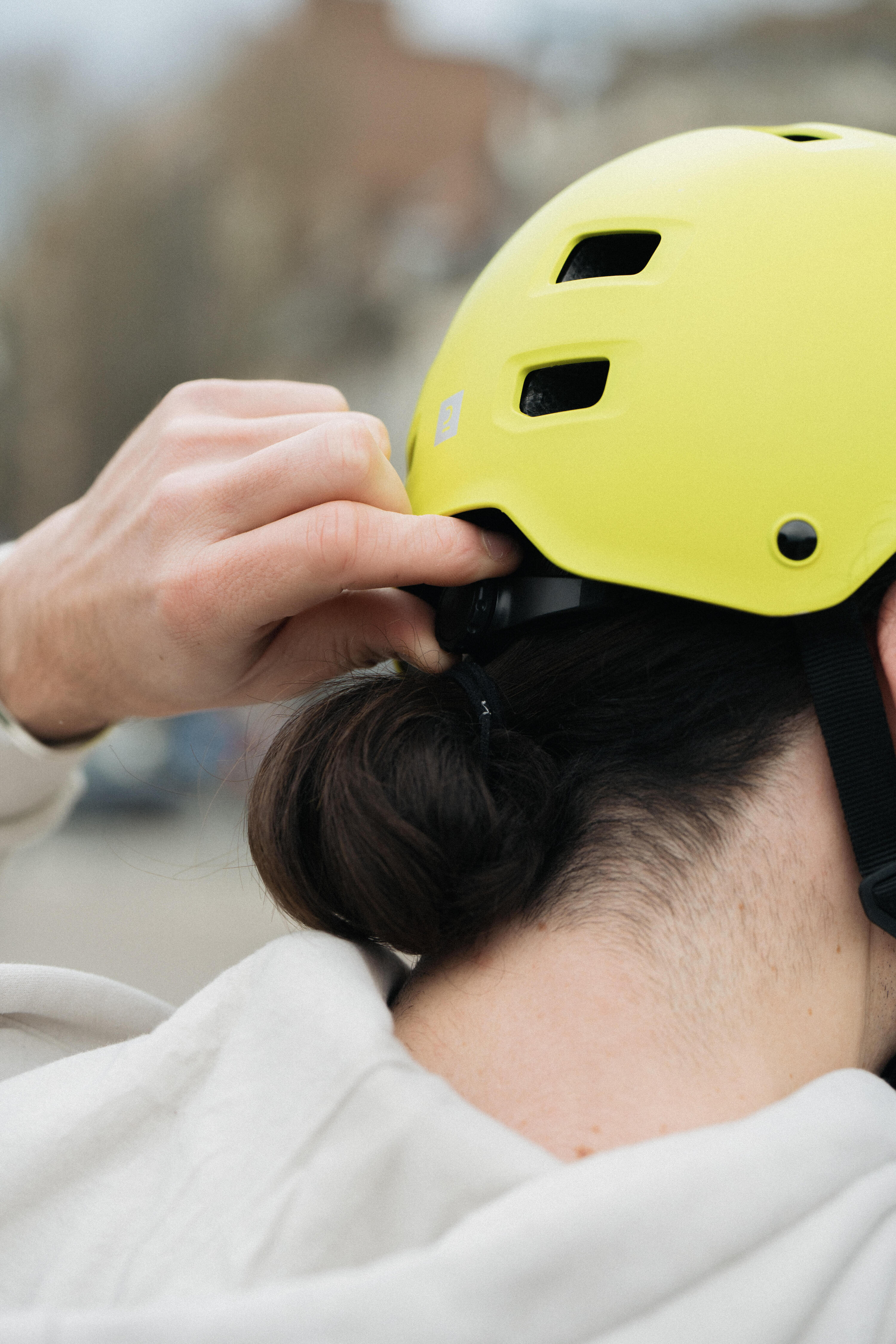 FAELNK Skater Helm Fietshelm Kinderen voor Jongens Meisjes Twee Uitneembare Binnenvoering Ventilatie voor Skate Skateboard Rolschaatsen Inline Skaten