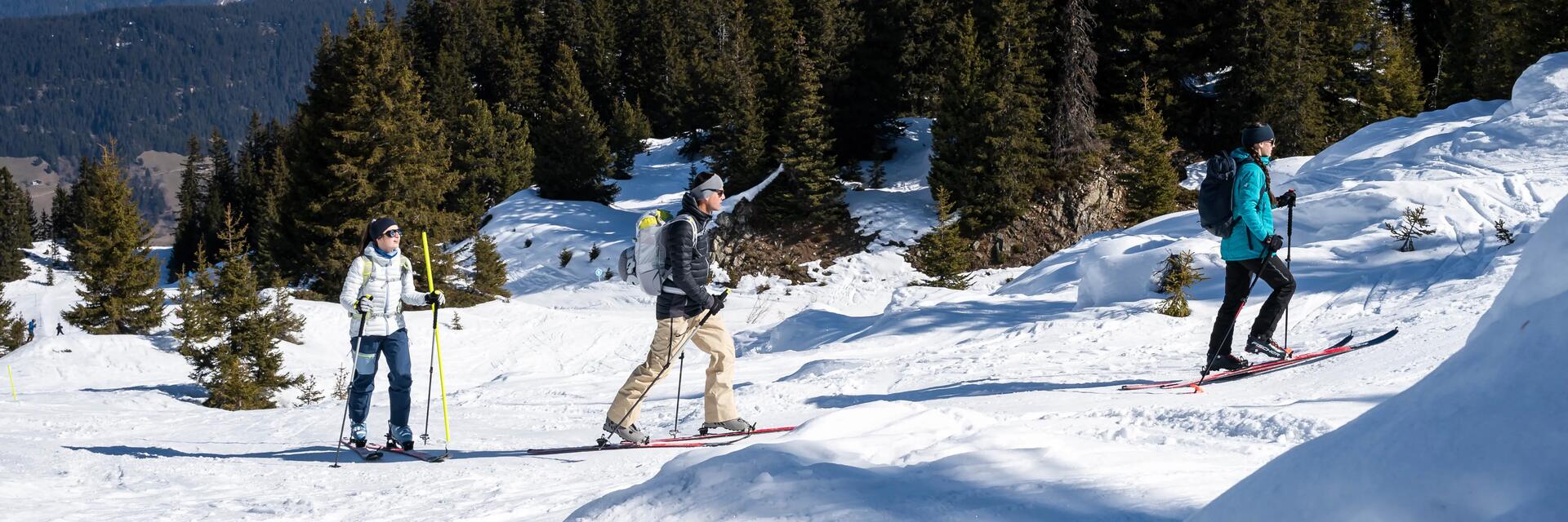 Entdecke das Skitourengehen unter sicheren Bedingungen mit Decathlon. Wir haben einige Tipps für dich zusammengestellt