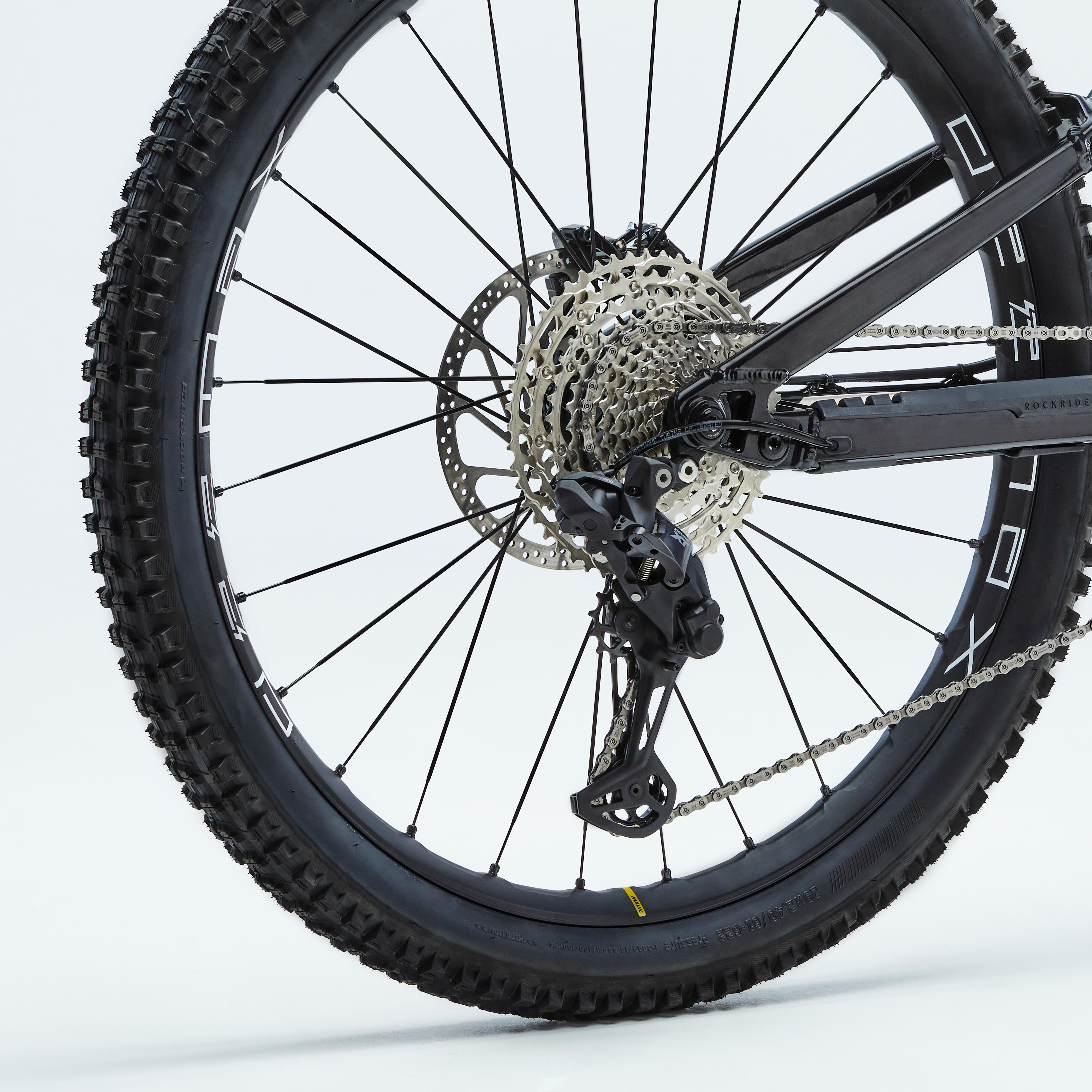 ROCKRIDER Horský elektrobicykel E-Feel 900 S Team Edition 29" XL (185-200 cm) · záber 7