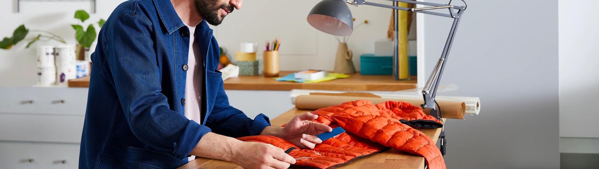 Illustration man repairing a machine