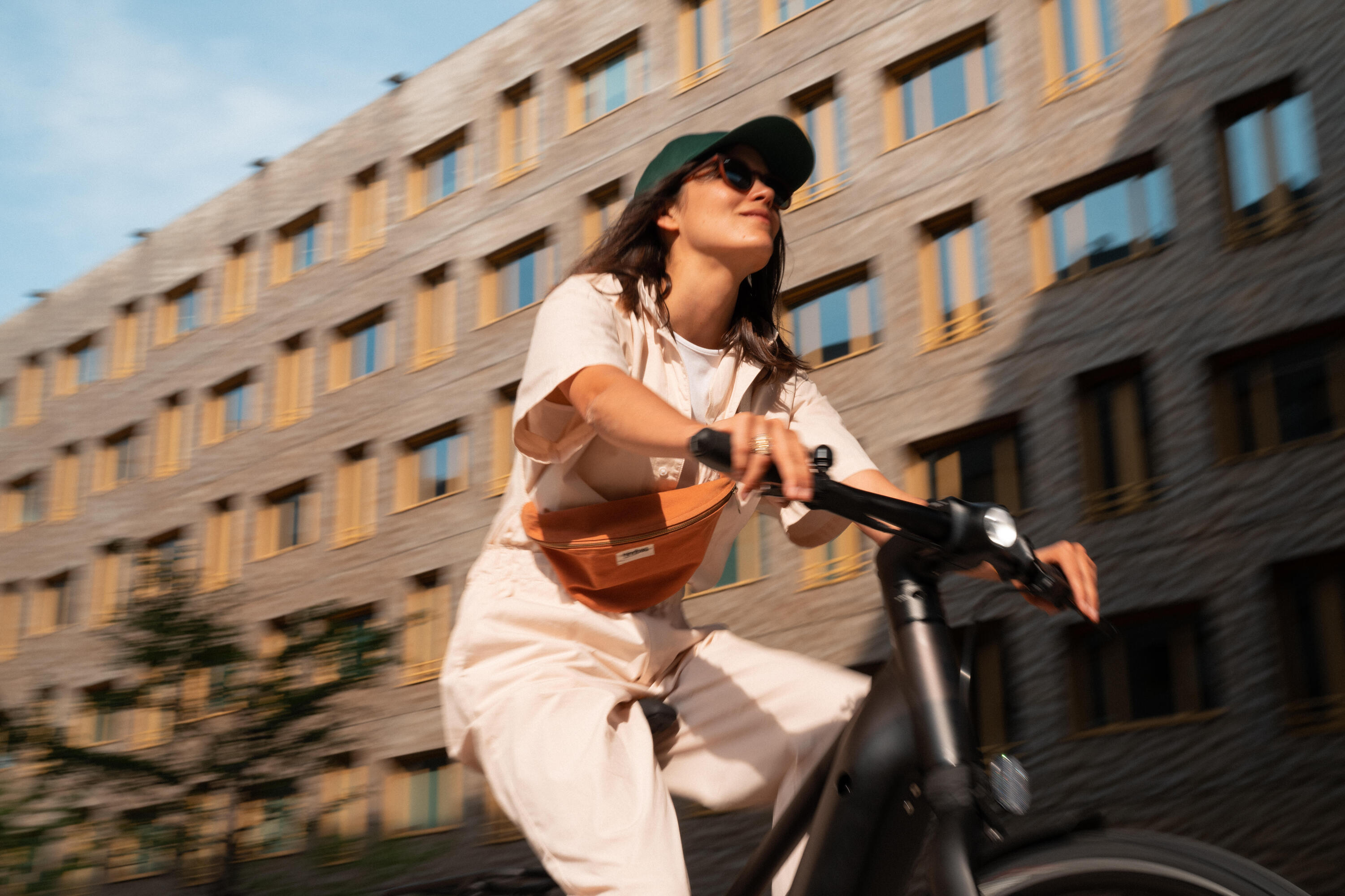 Velo ville electrique a moteur automatique owuru cadre bas ld 920 e 23/25