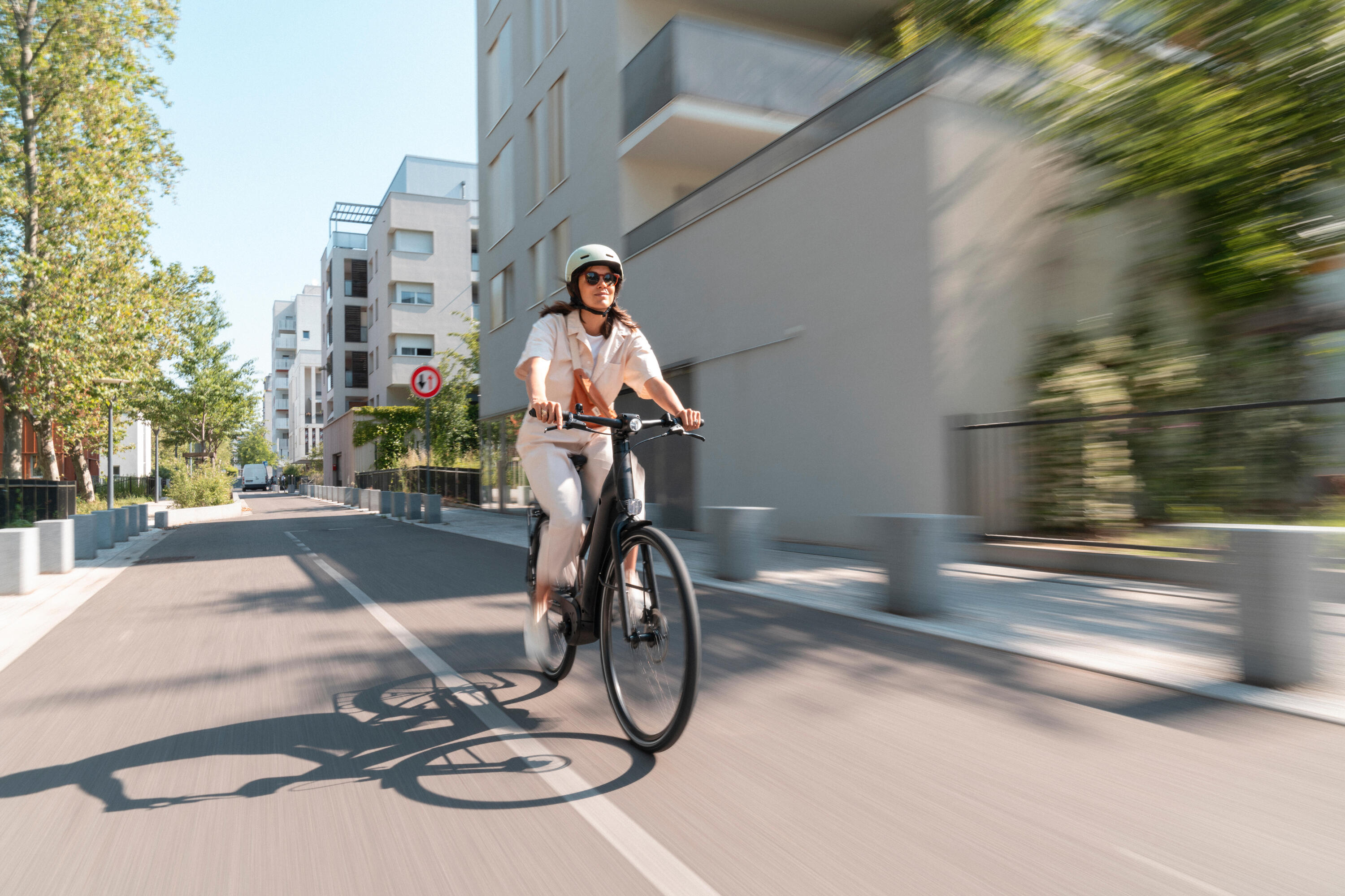 Velo ville electrique a moteur automatique owuru cadre bas ld 920 e 16/25