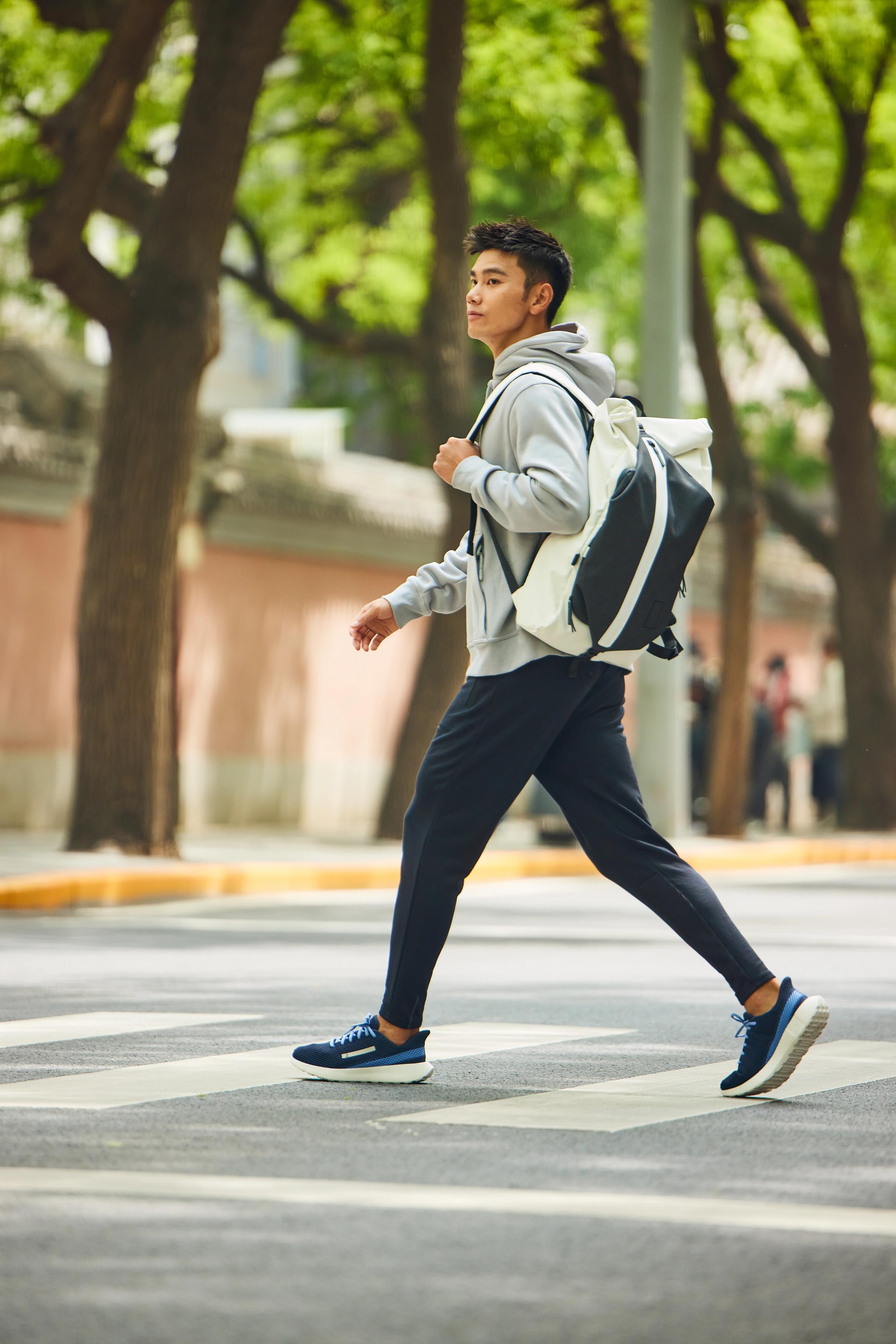 Tenis para caminar azul marino para hombre KLNJ Be Fresh 15/16