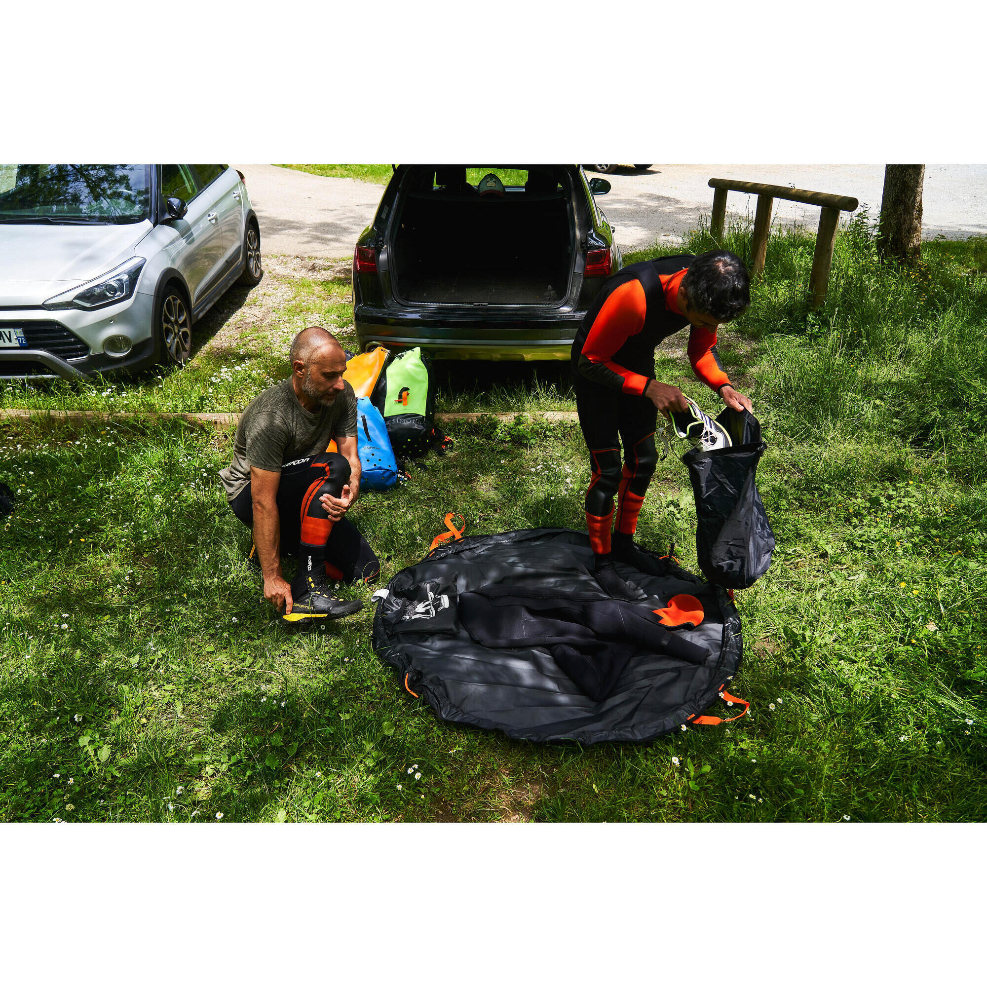 Sacco tuta e attrezzatura da canyoning