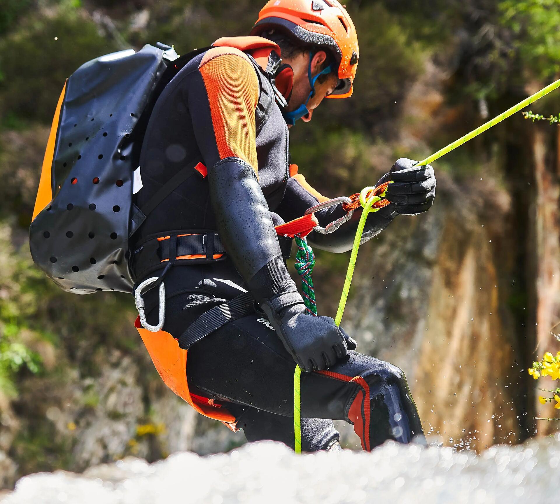 L'ATTREZZATURA NECESSARIA PER PRATICARE IL CANYONING