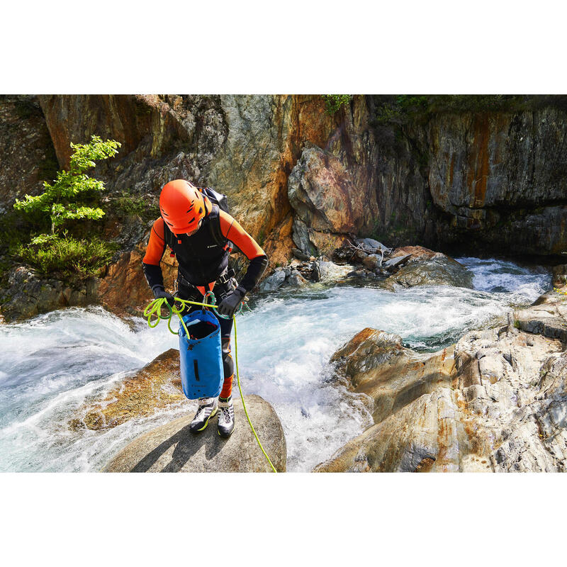 Canyoninghelm voor wildwatersporten en bergsport HEL 500