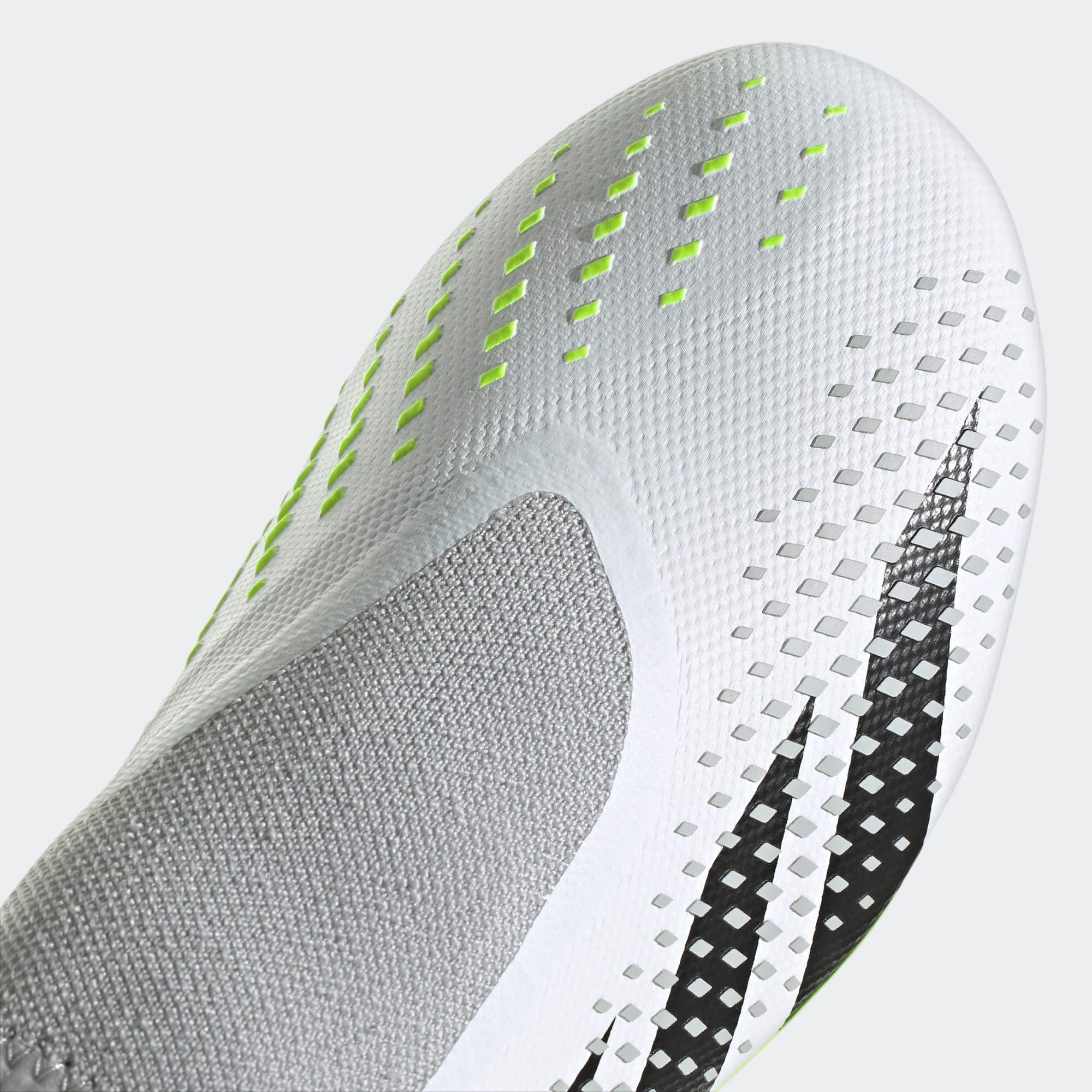 Adult FG Laceless Predator Accuracy.3 5/10