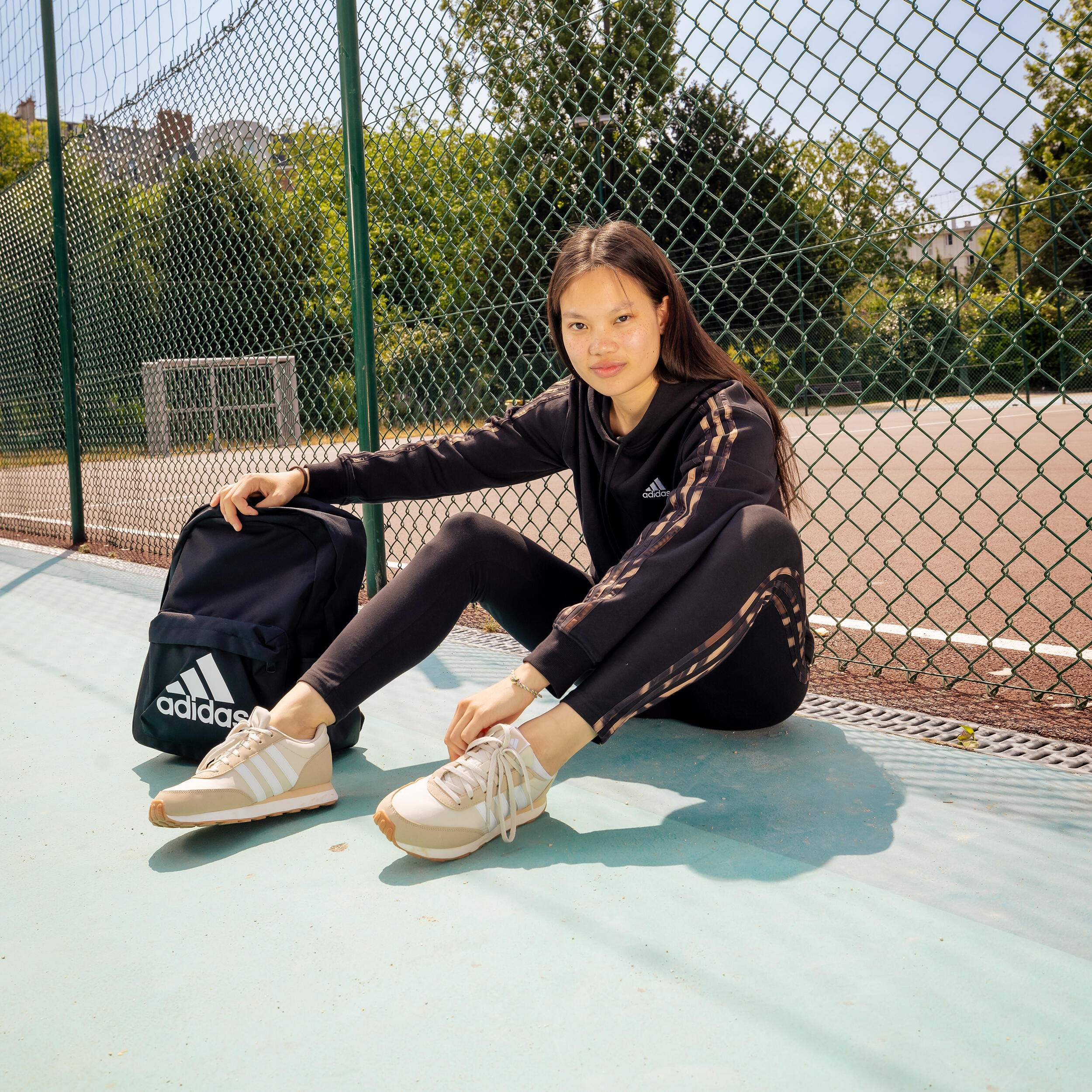 SWEAT-SHIRT A CAPUCHE VIBAOP DE FITNESS SOFT TRAINING ADIDAS FEMME NOIR 6/9