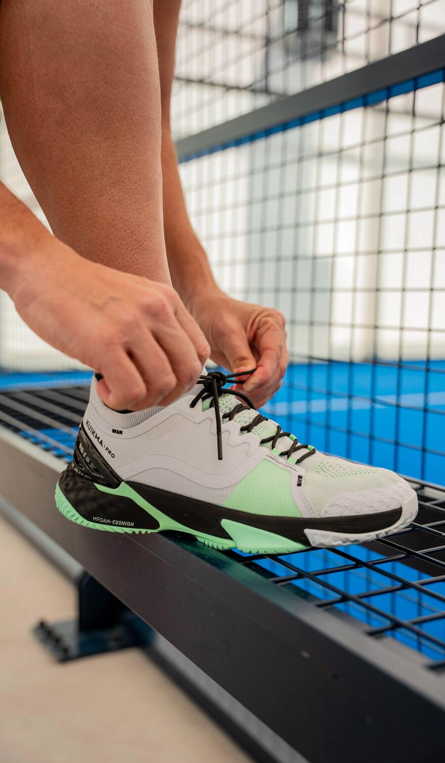 How to choose your padel shoes?