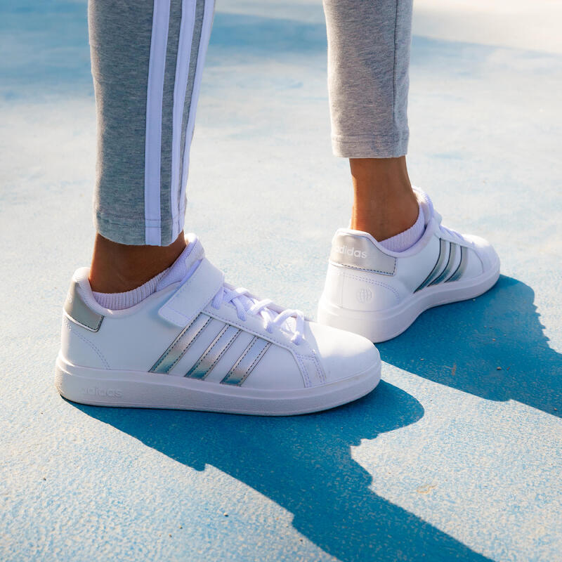 Scarpe da ginnastica Adidas bambino GRAND COURT con strap bianco perlato