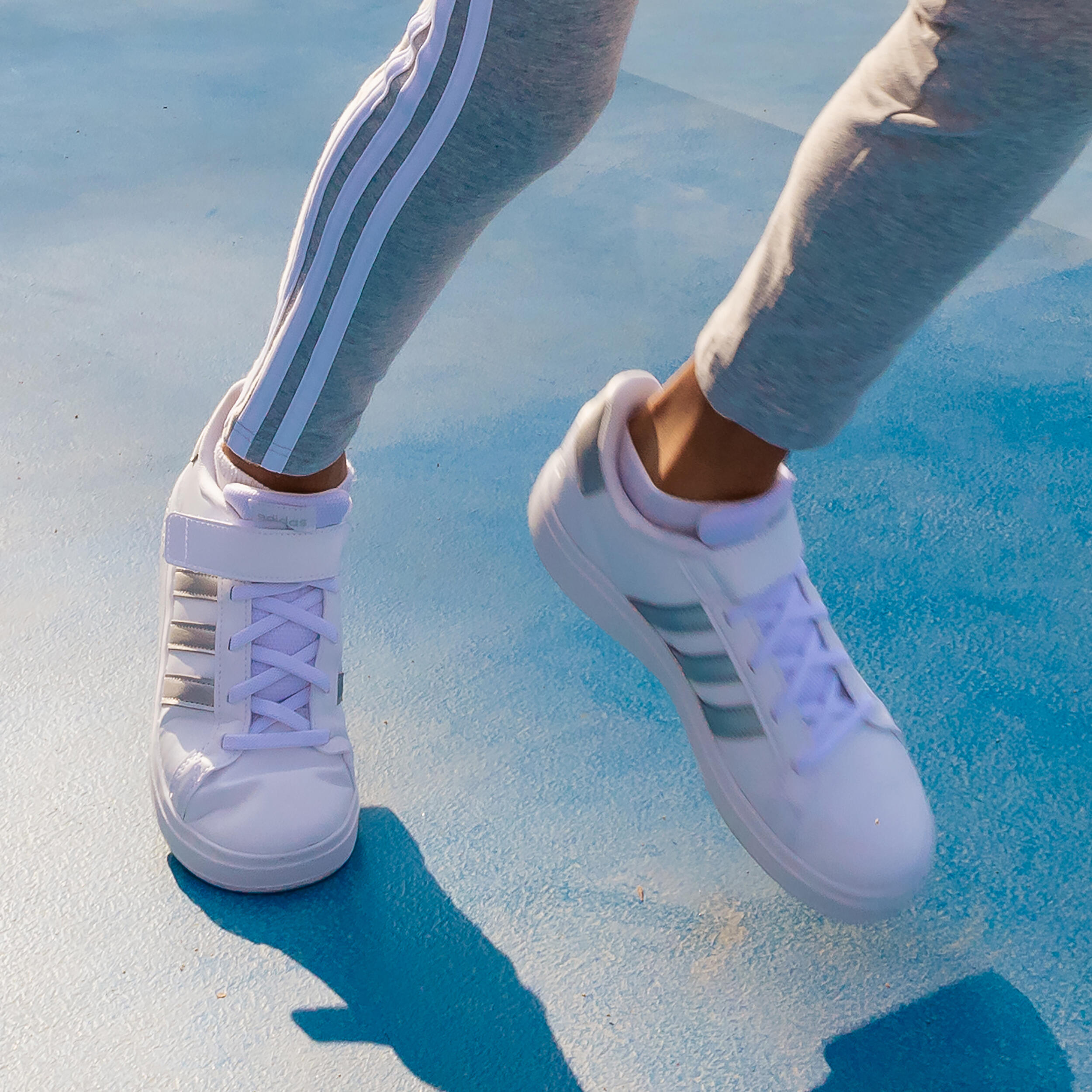 Gebraucht - Adidas Turnschuhe Kinder Klettverschluss - Grand Court weiβ/perlm... 9/10