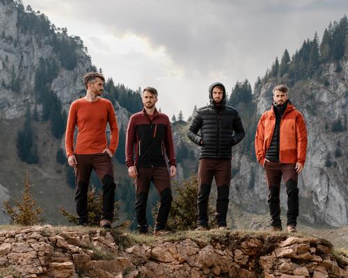 Quels vêtements prendre en trek ? Le système des 4 couches expliqué par des experts de la montagne.