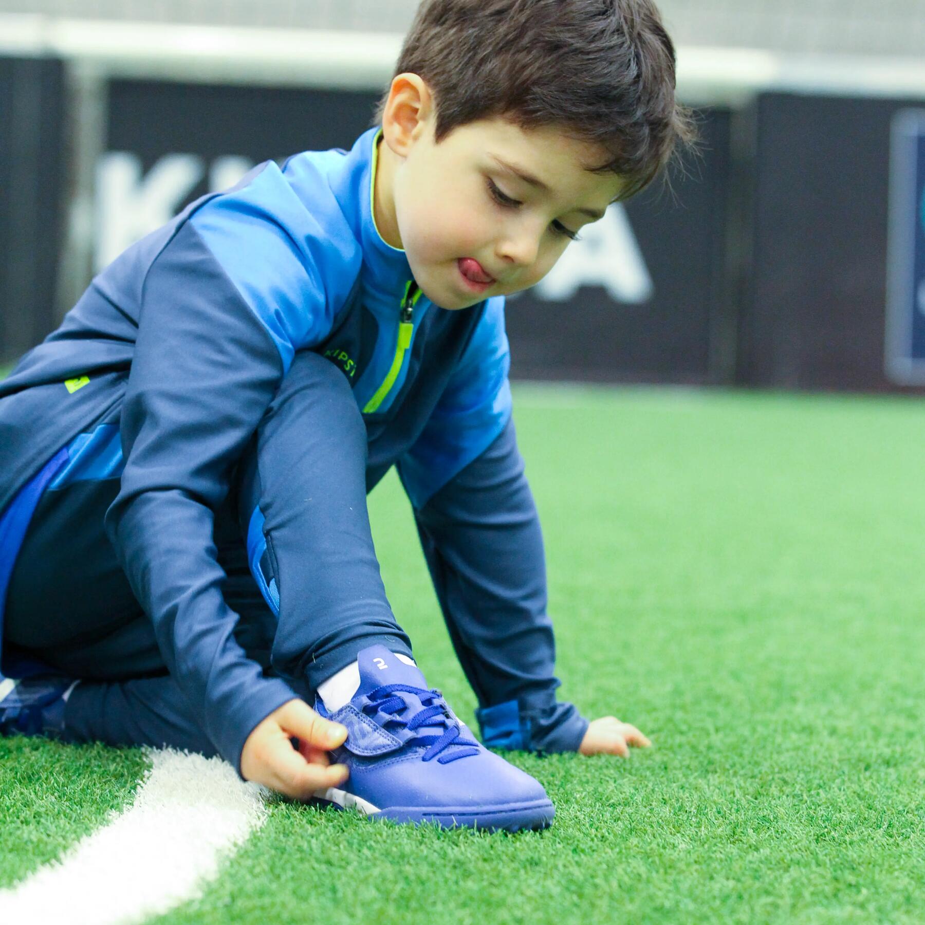 Une chaussure adaptée au terrain de pratique football