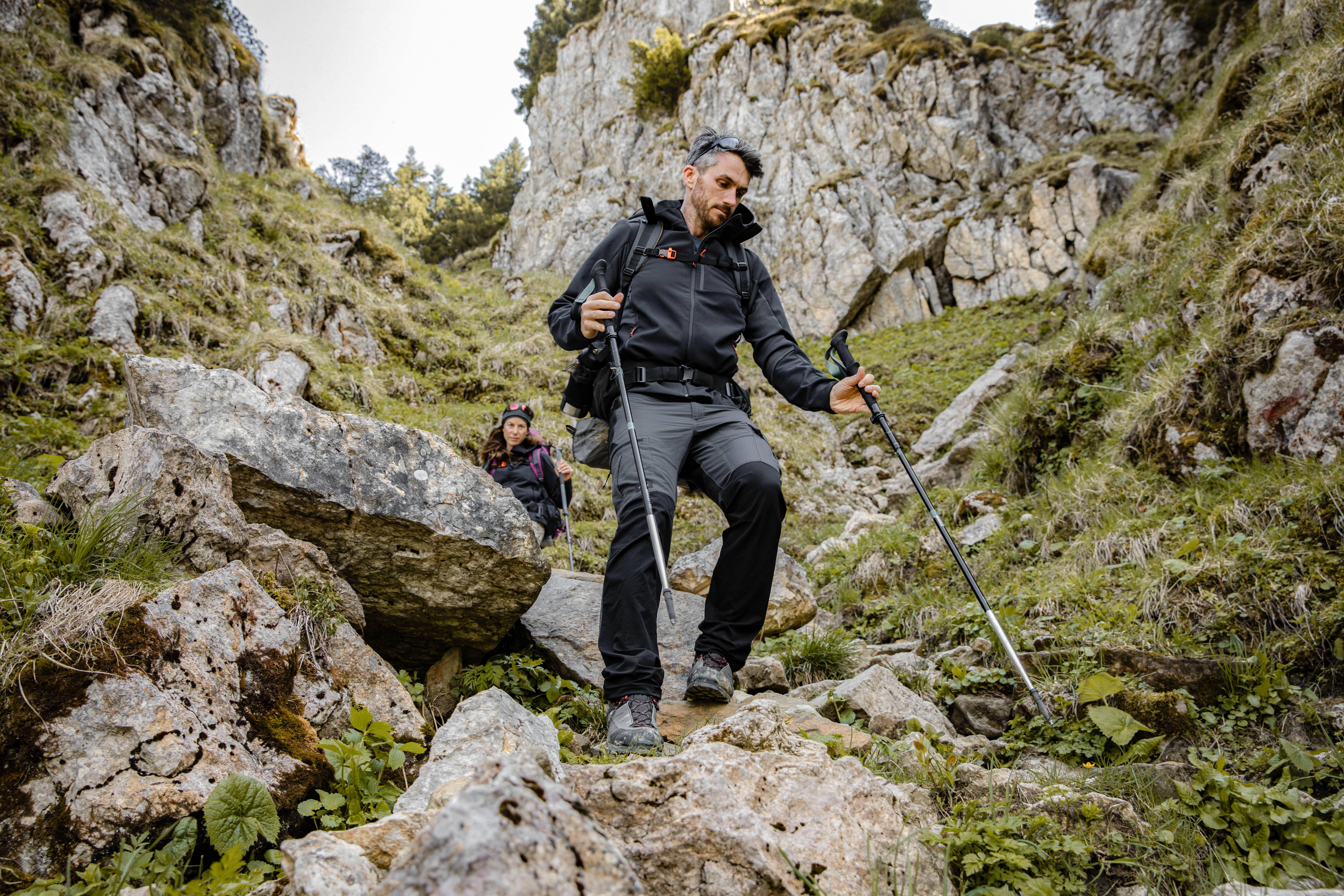 Coupe-vent de randonnée homme - MT500 kaki - FORCLAZ