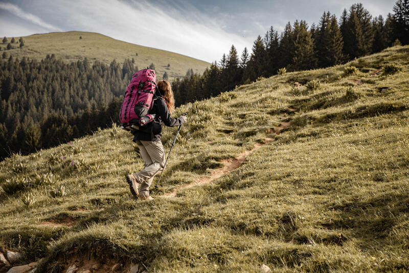 Hardshell vs softshell – którą kurtkę wybrać i kiedy?