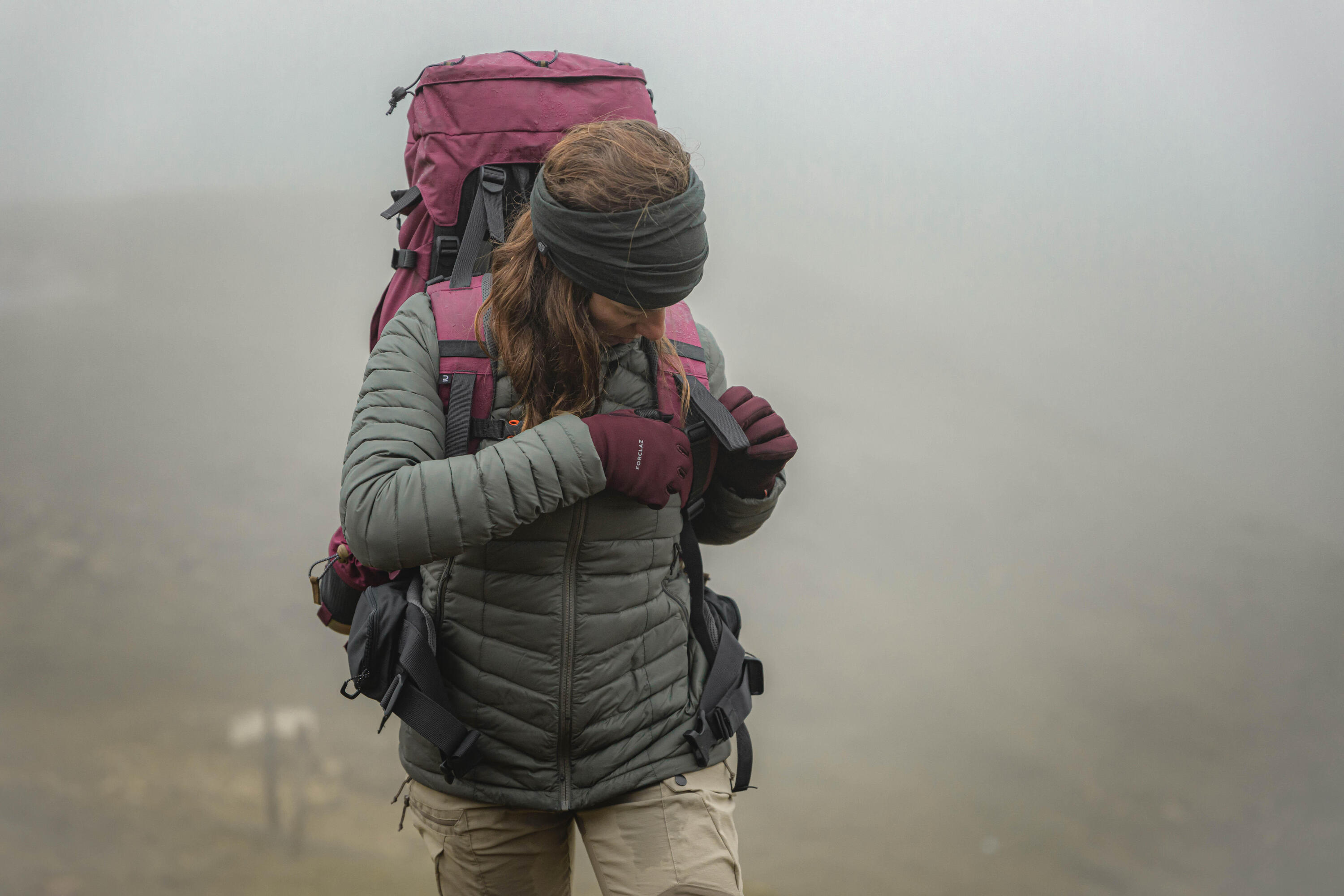 Luvas táteis e extensíveis de trekking adulto, MT500 violeta 24/26