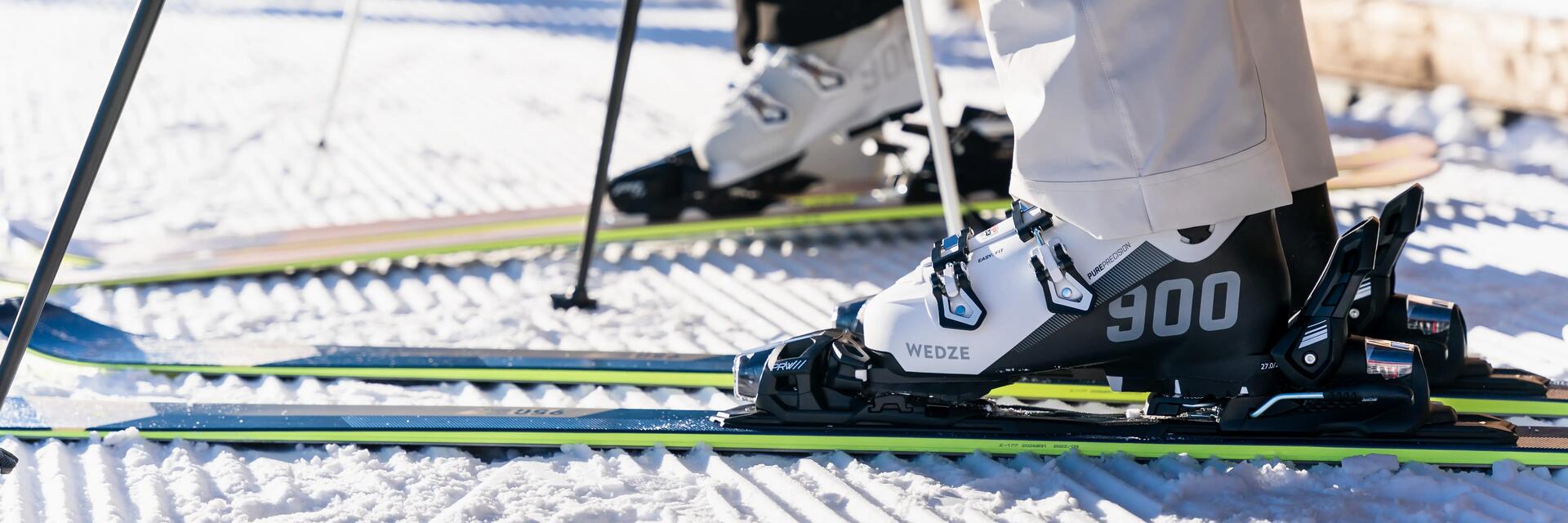 bien serrer les crochets des chaussures de ski - titre