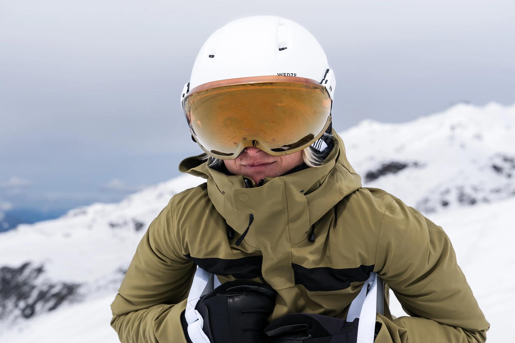 Skihelm buitenkant schoonmaken